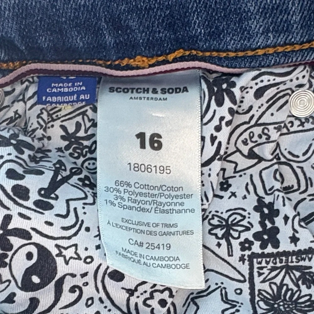 Scotch & Soda Light Wash Straight Leg Jeans | Classic Fit Denim - Picture 6 of 8